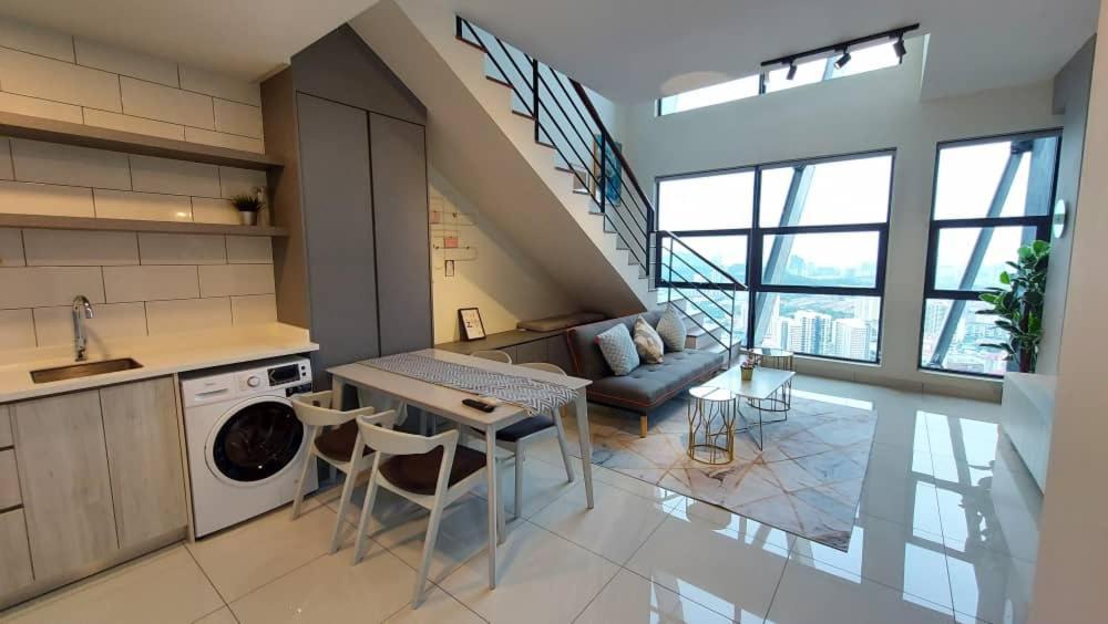 Arte Mont Kiara Host By Host Corner Suites กัวลาลัมเปอร์ ภายนอก รูปภาพ